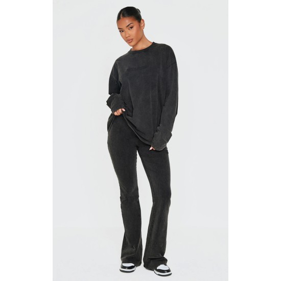 PRETTYLITTLETHING Black Embossed Logo Washed Long Sleeve T-shirt PRETTYLITTLETHING Black Embossed Logo Washed Long Sleeve T-shirt