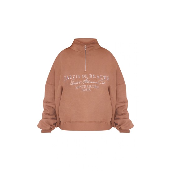 PRETTYLITTLETHING Mocha Logo Embroidered Half Zip Sweatshirt PRETTYLITTLETHING Mocha Logo Embroidered Half Zip Sweatshirt